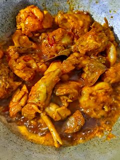 চিকেন কষা(chicken kosha recipe in Bengali) রেসিপির প্রধান ছবি