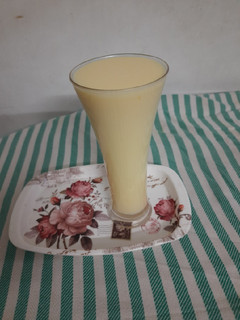 முலாம்பழ மில்க்ஷேக் (Mulaampazha milkshake recipe in tamil) செய்முறை முக்கிய புகைப்படம்