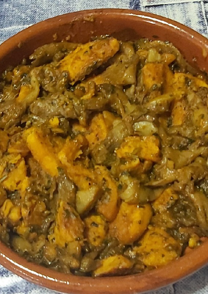 Una foto de Batata y setas ostra con salsa teriyaki