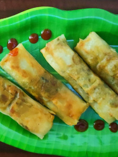 வால்நட் ஸ்பிரிங் ரோல் (Walnut spring roll) செய்முறை முக்கிய புகைப்படம்