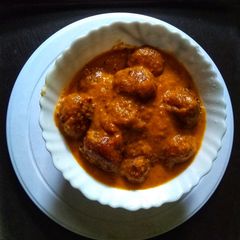 A picture of Paneer malai kofta.
