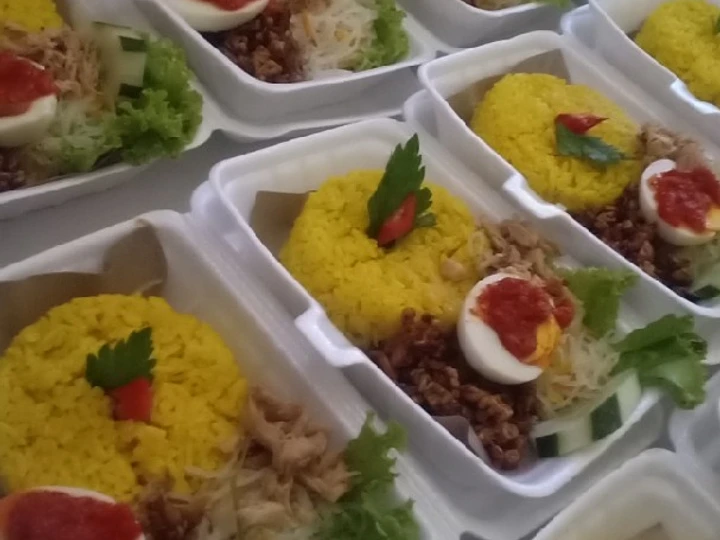 Cara Sederhana Menyiapkan Resep  Nasi kuning sederhana yang Bisa Manjain Lidah, Lezat Sekali