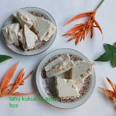 A picture of Tahu Kukus isi Ayam.