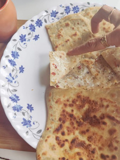 चीज़ पराठा (Cheez paratha recipe in hindi) रेसिपी मुख्य फोटो