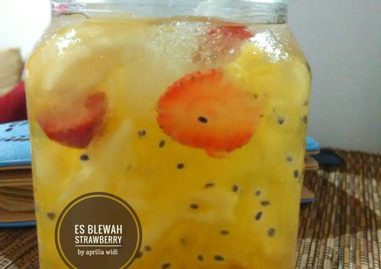 Resep: Di RumahEs Blewah Strawberry