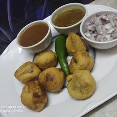 Batata vada A picture of Batata vada.