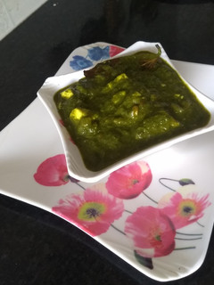 पालक पनीर (Palak paneer recipe in Hindi) रेसिपी मुख्य फोटो