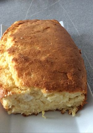 Une photo de Cake à l’ananas, noix de coco et rhum