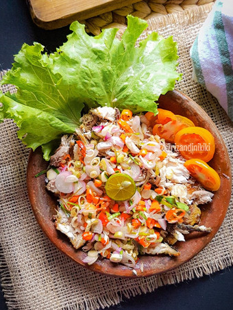 Cara Gampang Membuat Tongkol suwir sambal matah Irit Anti Gagal