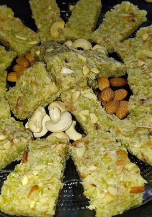 A picture of Bottle gourd barfi.