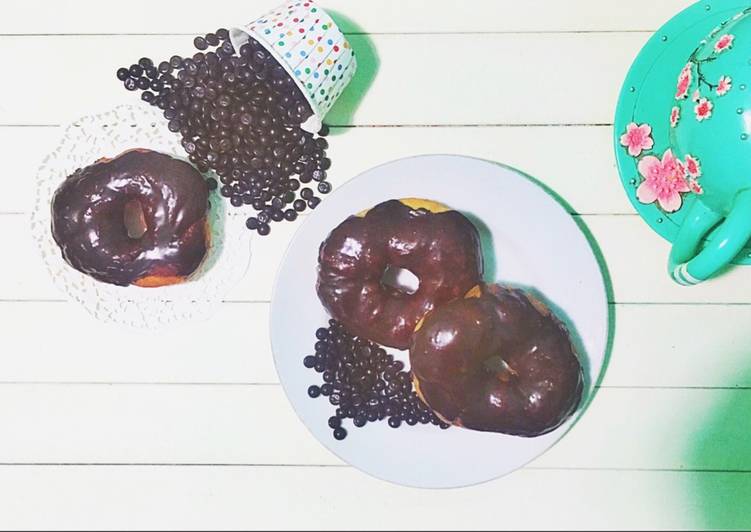 Chocolate glaze for donuts