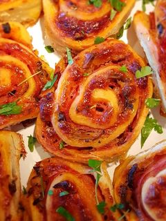 A picture of Pizza rolls.