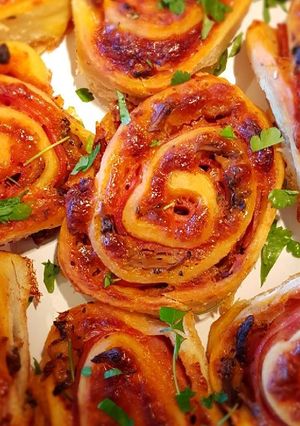 A picture of Pizza rolls.