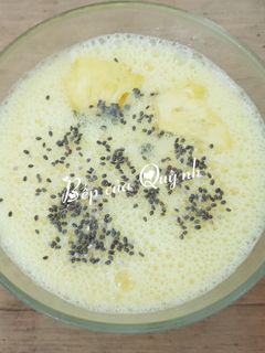 Hình của món Sinh tố sữa chua dứa.