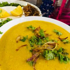 A picture of Lais dar haleem restaurant style.