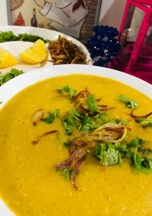 A picture of Lais dar haleem restaurant style.
