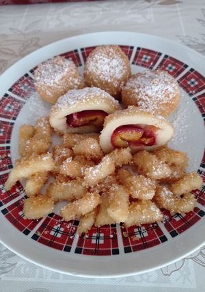 Szilvás gombóc, és nudli ! recept fotója