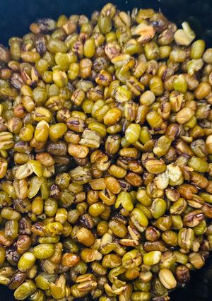 A picture of Air fried moong beans.