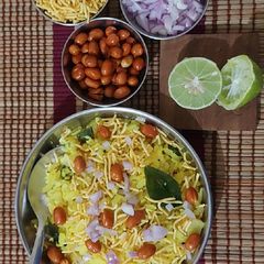 A picture of Indori Poha.