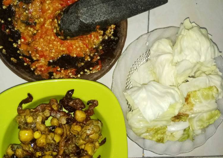 Langkah Mudah untuk Membuat Ungkep uritan (telur muda) puyuh yang Bisa Manjain Lidah