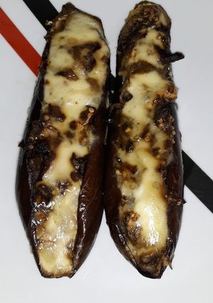 Una foto de Berenjenas rellenas de setas de monte