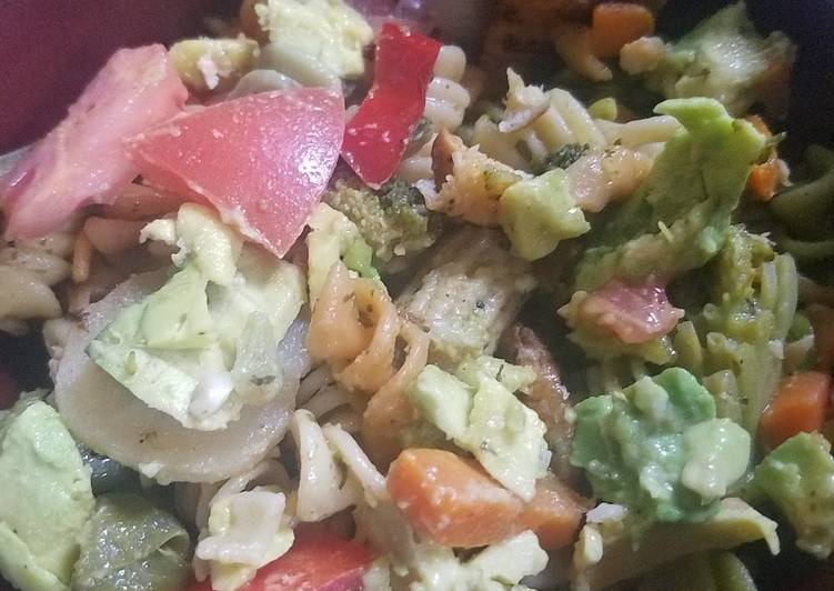 Recipe of Super Quick Homemade A.S.A.P. Dish: Asian Veggies, Salmon, Avocado, and Pasta