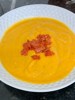 Una foto de Crema de calabaza y batata