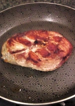 Una foto de Bagre 🍤Frito con Cebolla🧅 y Ajos🧄