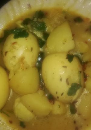 A picture of Egg potatoes gravy.