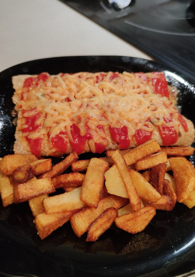 Una foto de Quesadillas roll 🥓🧀