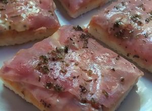 Una foto de Pizza Media Masa o de Molde Casera