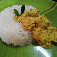 A picture of Bhapa Chingri with steamed rice(Steamed prawns).