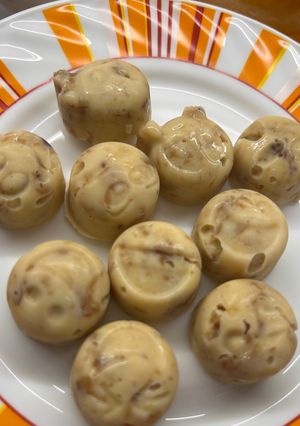 A picture of Gulkhand chocolate.