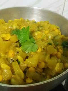 लौकी चना दाल की सब्जी (Lauki Chana Dal Sabzi Recipe in Hindi) रेसिपी मुख्य फोटो