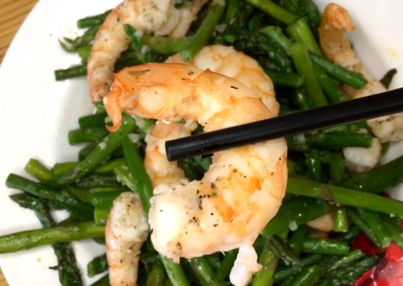 Easy and Quick Stir-Fried Asparagus with Shrimp