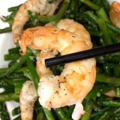 A picture of Easy and Quick Stir-Fried Asparagus with Shrimp.
