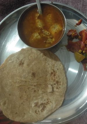 A picture of Rajasthani papad ki sabji.