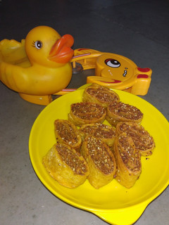ભાખરવડી(Bhakhrwadi Recipe in Gujarati) રેસીપી મુખ્ય ફોટો