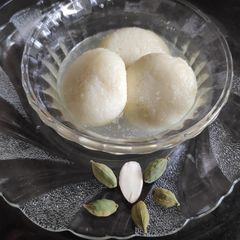 Rasgulla 😋 A picture of Rasgulla 😋.