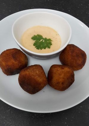 Cheese Ball রেসিপির প্রধান ছবি