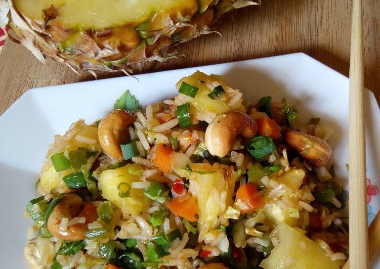 Stir Fried Pineapple Rice#foodphotographychallenge