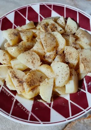 Une photo de Pommes de terre cuites a l'eau poivrées 🍴