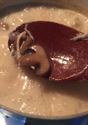 صورة لوصفة شوربة فطر بطريقة سهله 🍲