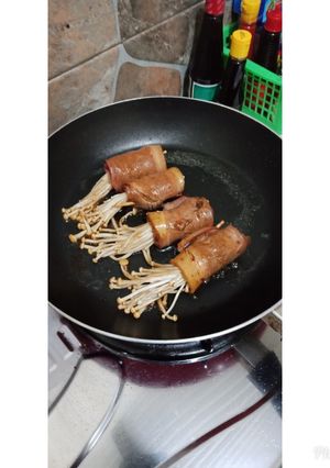 Foto resep Beef Enoki Roll