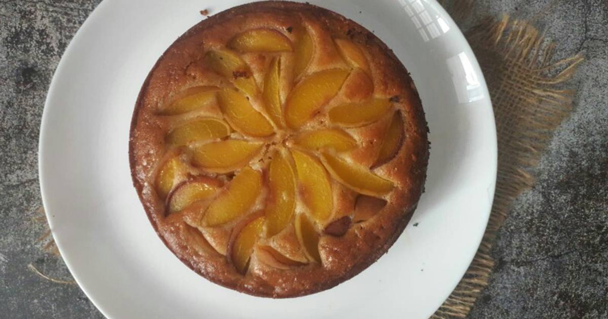 Peach Upside-Down Bundt Cake Recipe by Taylor Haston - Cookpad