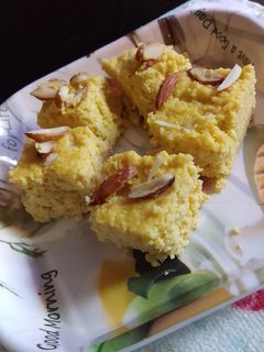 केसरिया कलाकन्द (Kesariya Kalakand recipe in Hindi) रेसिपी मुख्य फोटो