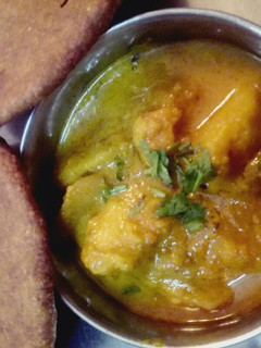 सुरन (जिमीकंद) की सब्जी उरद की खस्ता कचोरी के साथ रेसिपी मुख्य फोटो
