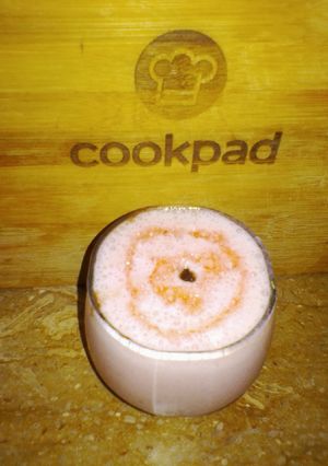 A picture of Strawberry 🍯 Honey Smoothie.