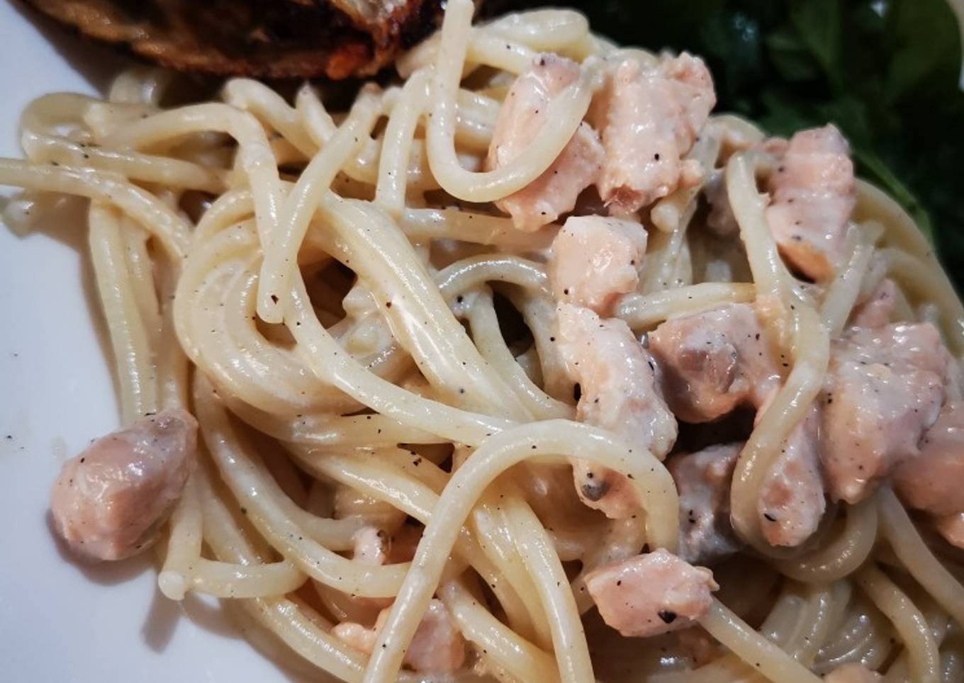 Pasta con crema y salmón