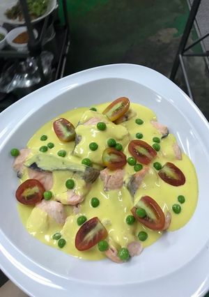 รูปของ Salmon with Saffron Cream sauce #จานนี้ดีกินแล้วรวย